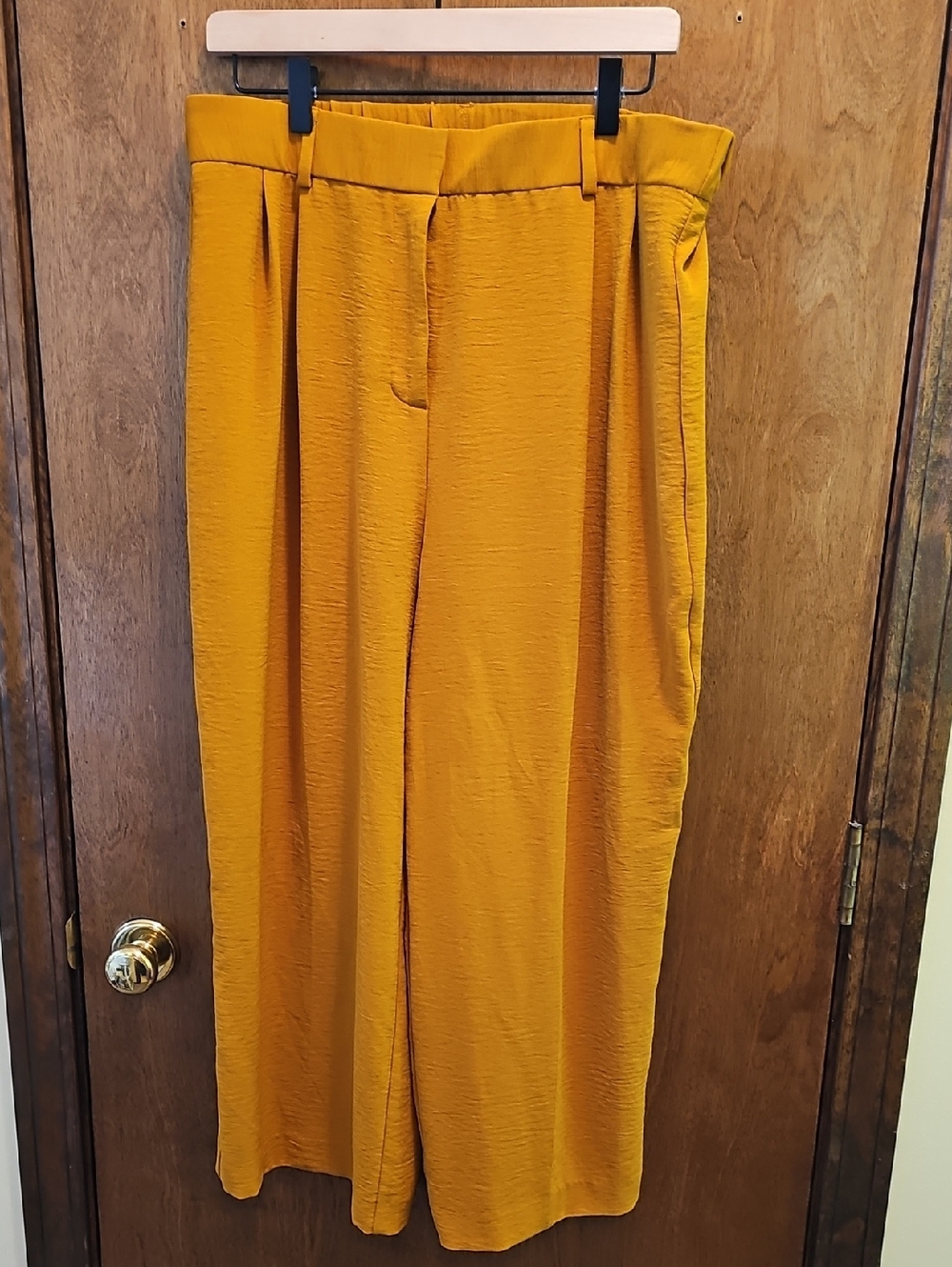 Rafaella Wide-Leg Cropped Pants in Mustard Yellow